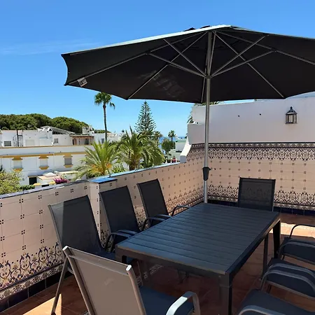 Trocadero Beach, Tennis And Pool *